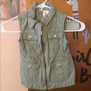 Girl green vest 3T